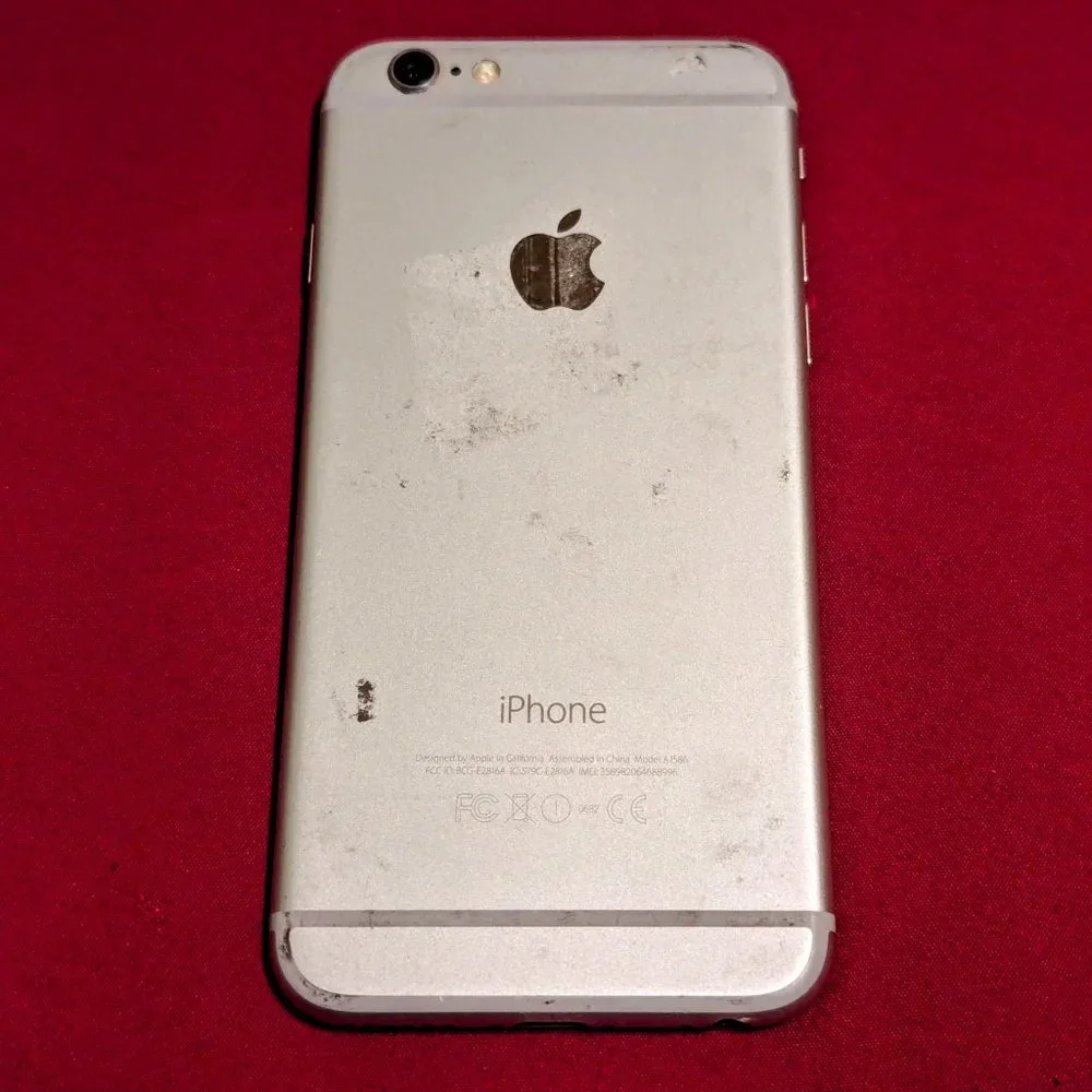 iPhone 6 (A1586) - 16 GB #18 (For parts)***